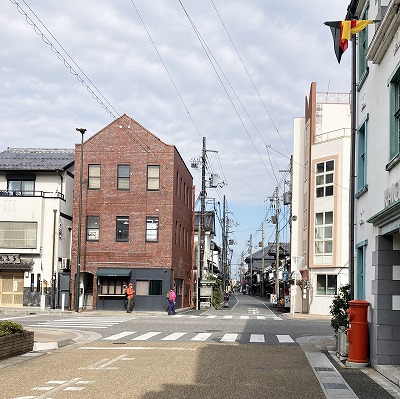 長浜市豊公園駐車場から黒壁スクエアへの行き方