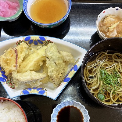ととろ お食事処