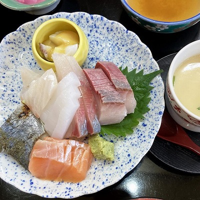 ととろ お食事処
