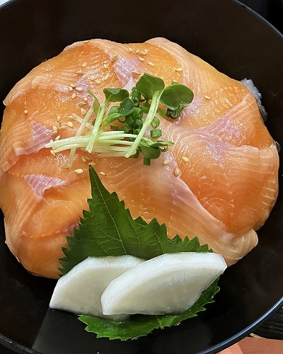 ビワマス料理 山本屋魚濱