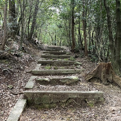 三上山 表登山道入口から山頂への行き方