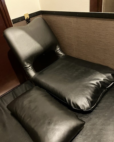 滋賀の格安ホテル?快活CLUB彦根店の鍵付完全個室が快適すぎる!